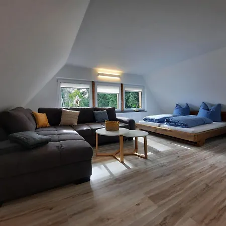 דירה Ferienwohnung Stuetzengruen