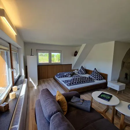 Ferienwohnung Stuetzengruen Διαμέρισμα *